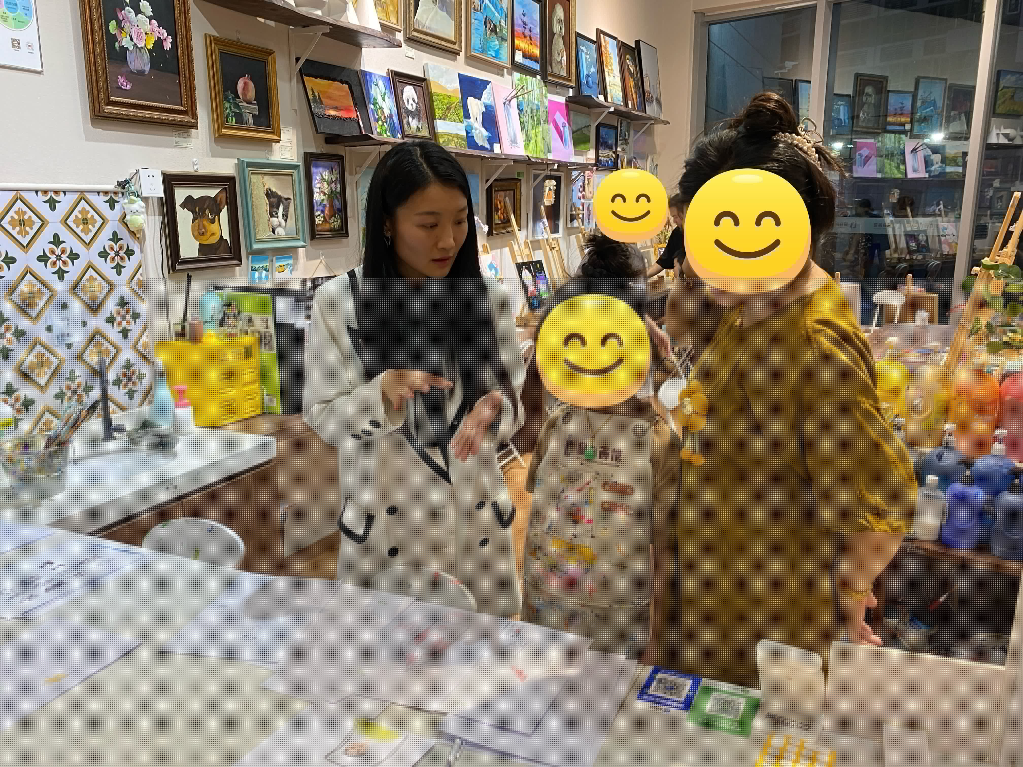 親子繪畫心理探索工作坊現場照片3